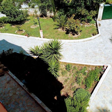 Villa Silvia Ágios Matthaíos Bagian luar foto