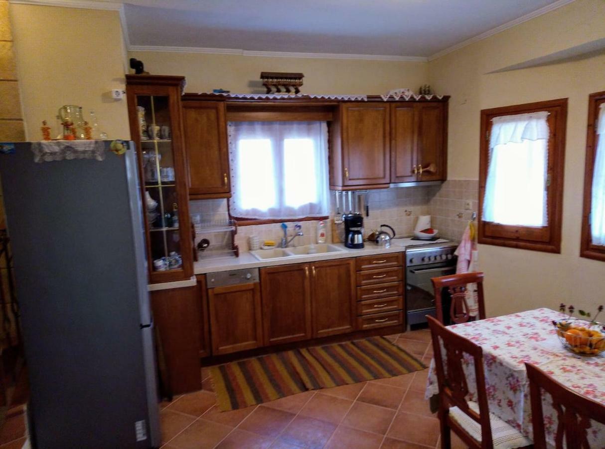 Villa Silvia Ágios Matthaíos Bagian luar foto