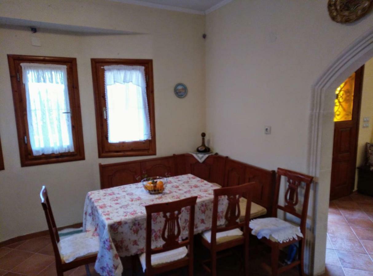 Villa Silvia Ágios Matthaíos Bagian luar foto