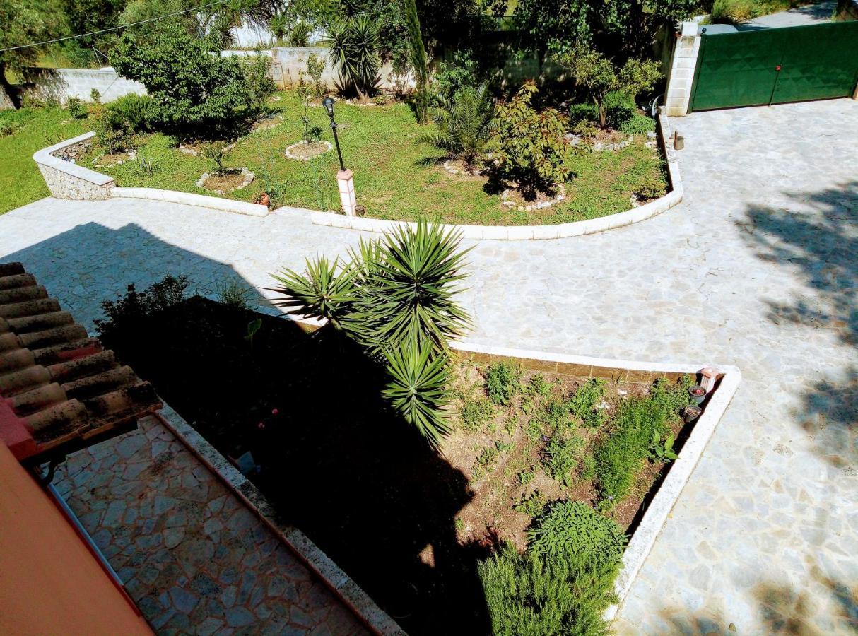 Villa Silvia Ágios Matthaíos Bagian luar foto